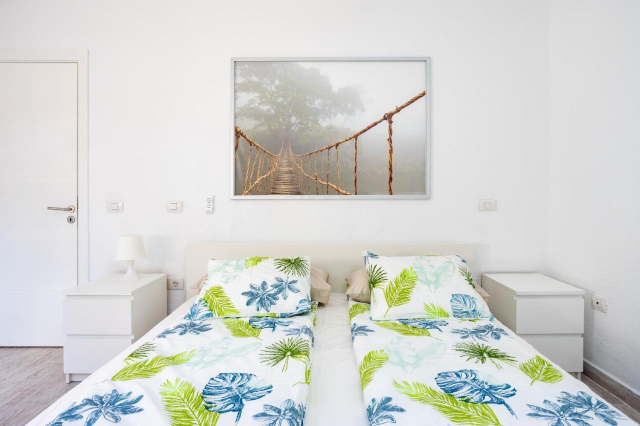Gigantes Oasis Deluxe By Sunkeyrents Santiago del Teide Exterior foto